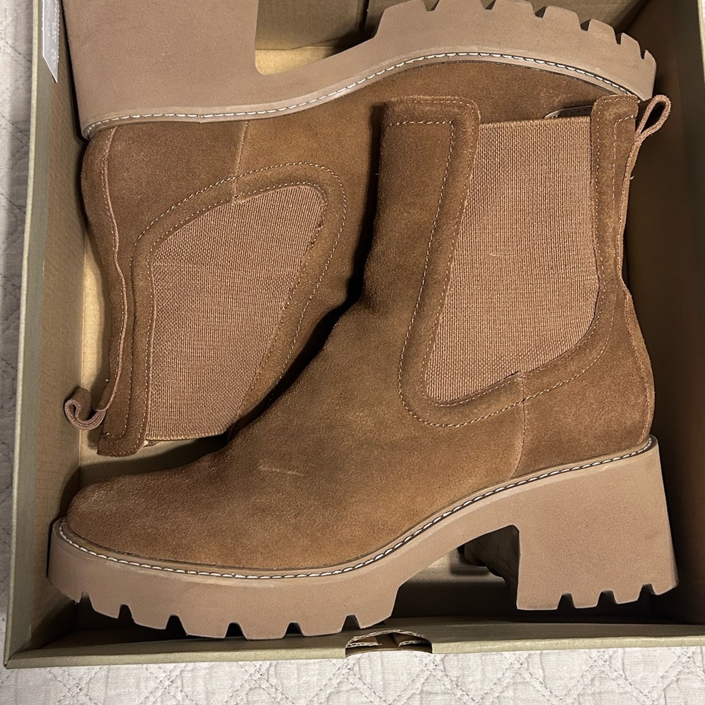 Dolce Vita Hawk H20 Chestnut Suede Booties Women’s 9.5